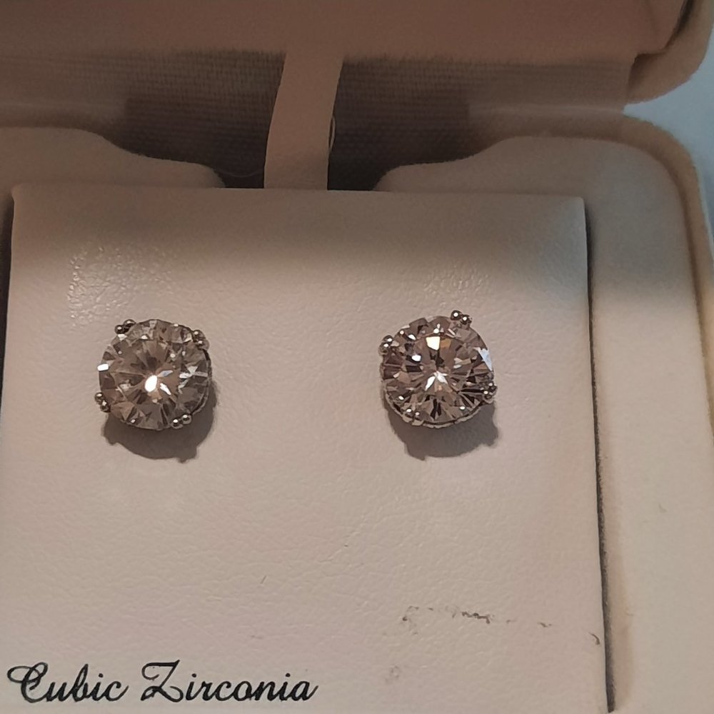 Sterling Silver White Swarowski Element CZ Stud Earring